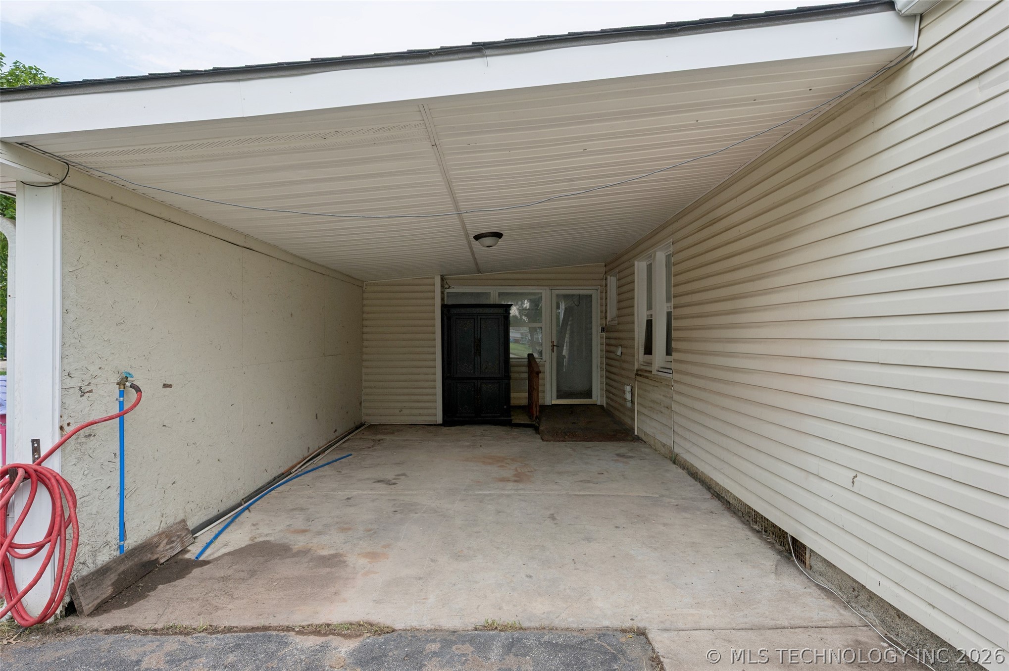 611 W 6th Street