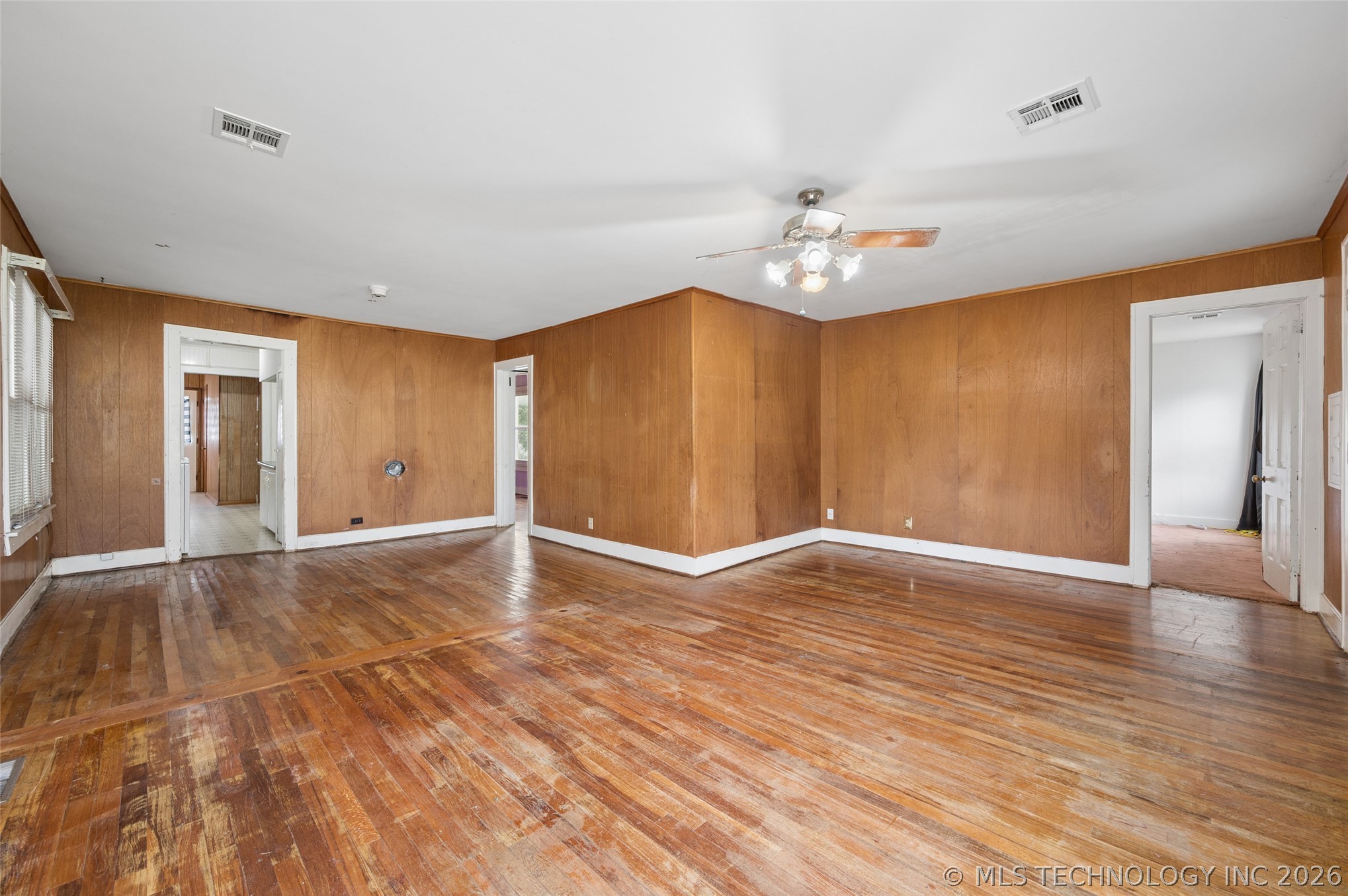 611 W 6th Street