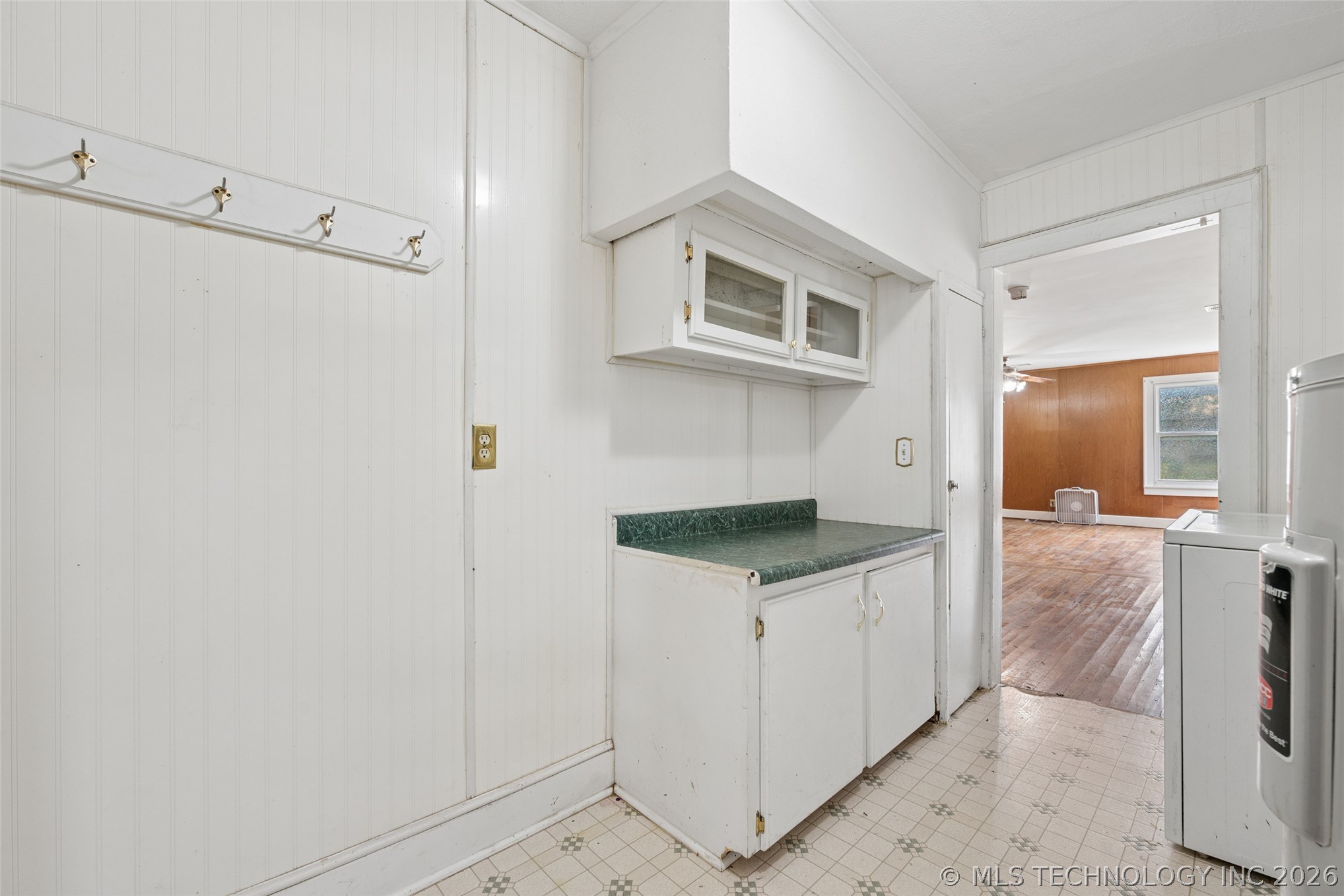 611 W 6th Street