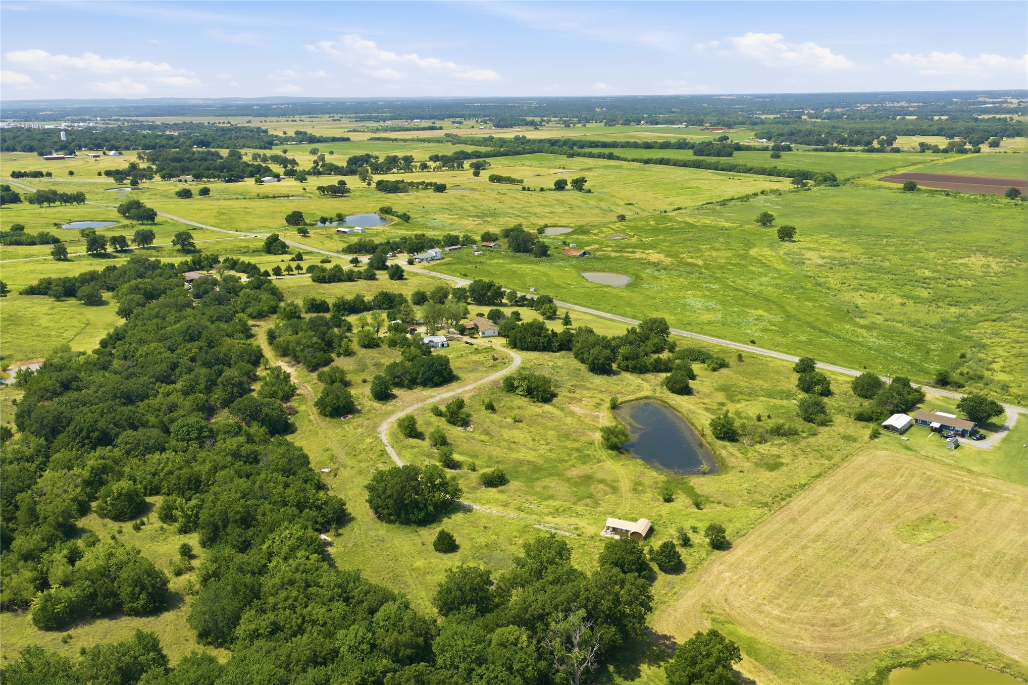 22923 N County Road 3280