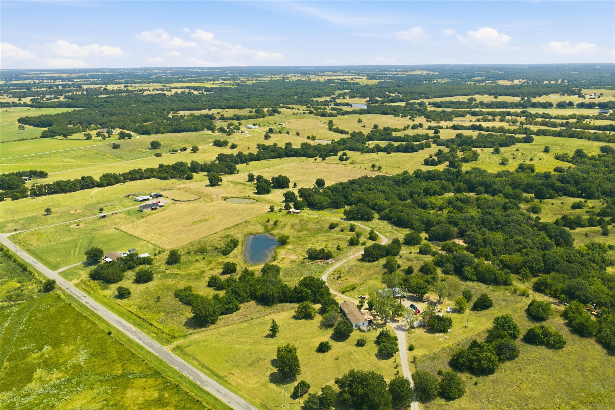 22923 N County Road 3280
