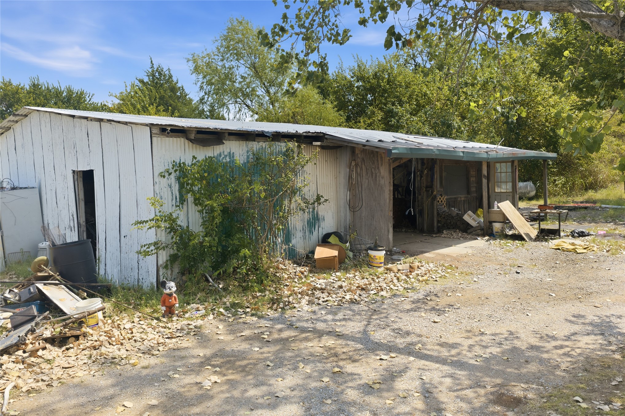 22923 N County Road 3280