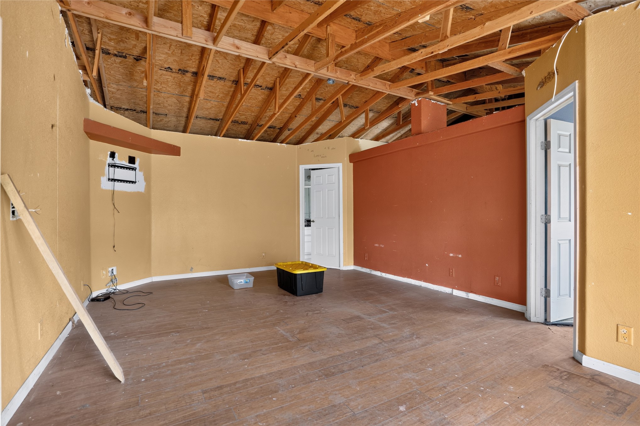 22923 N County Road 3280