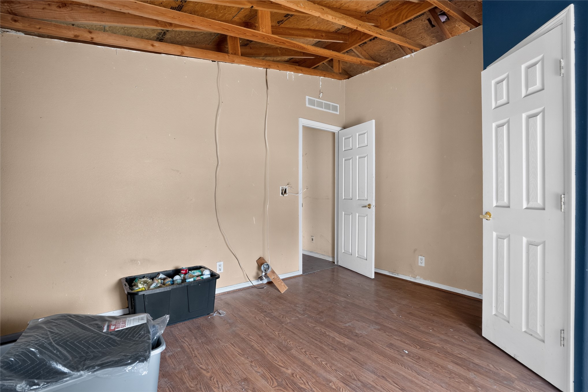 22923 N County Road 3280