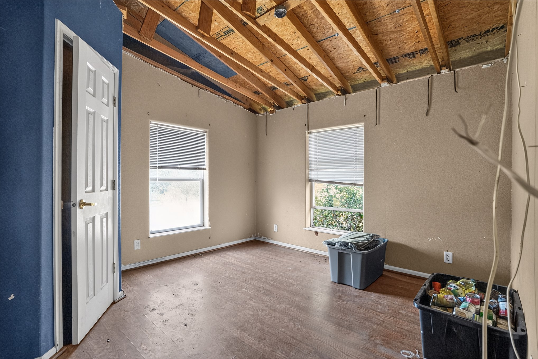 22923 N County Road 3280