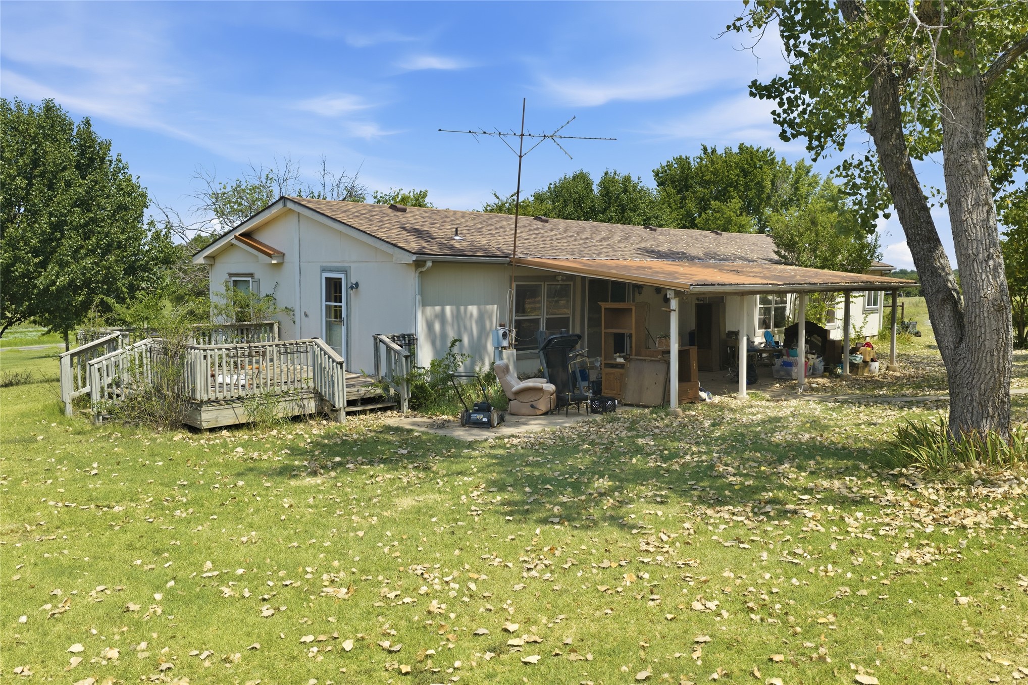 22923 N County Road 3280