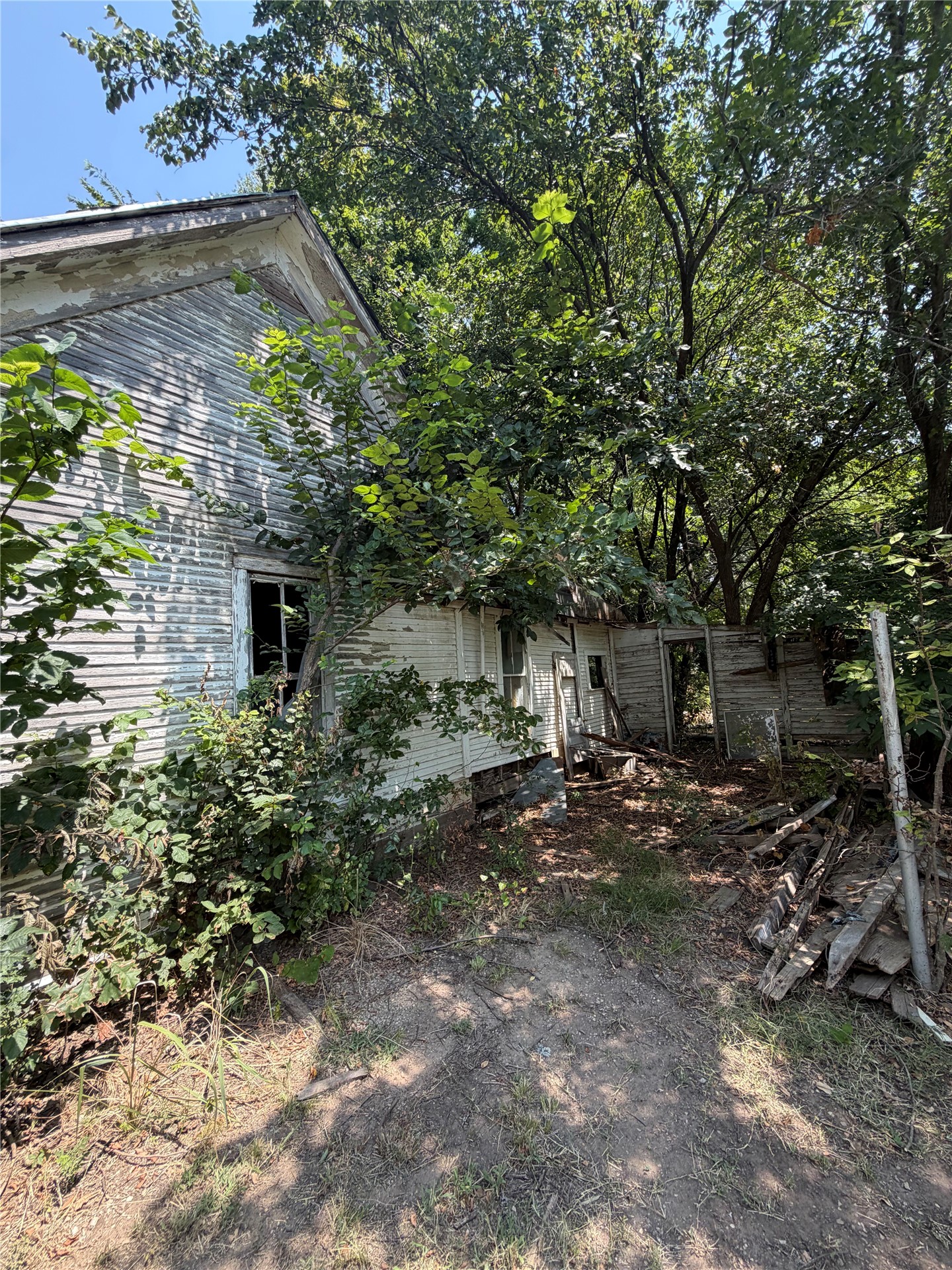 312 N Katy Avenue