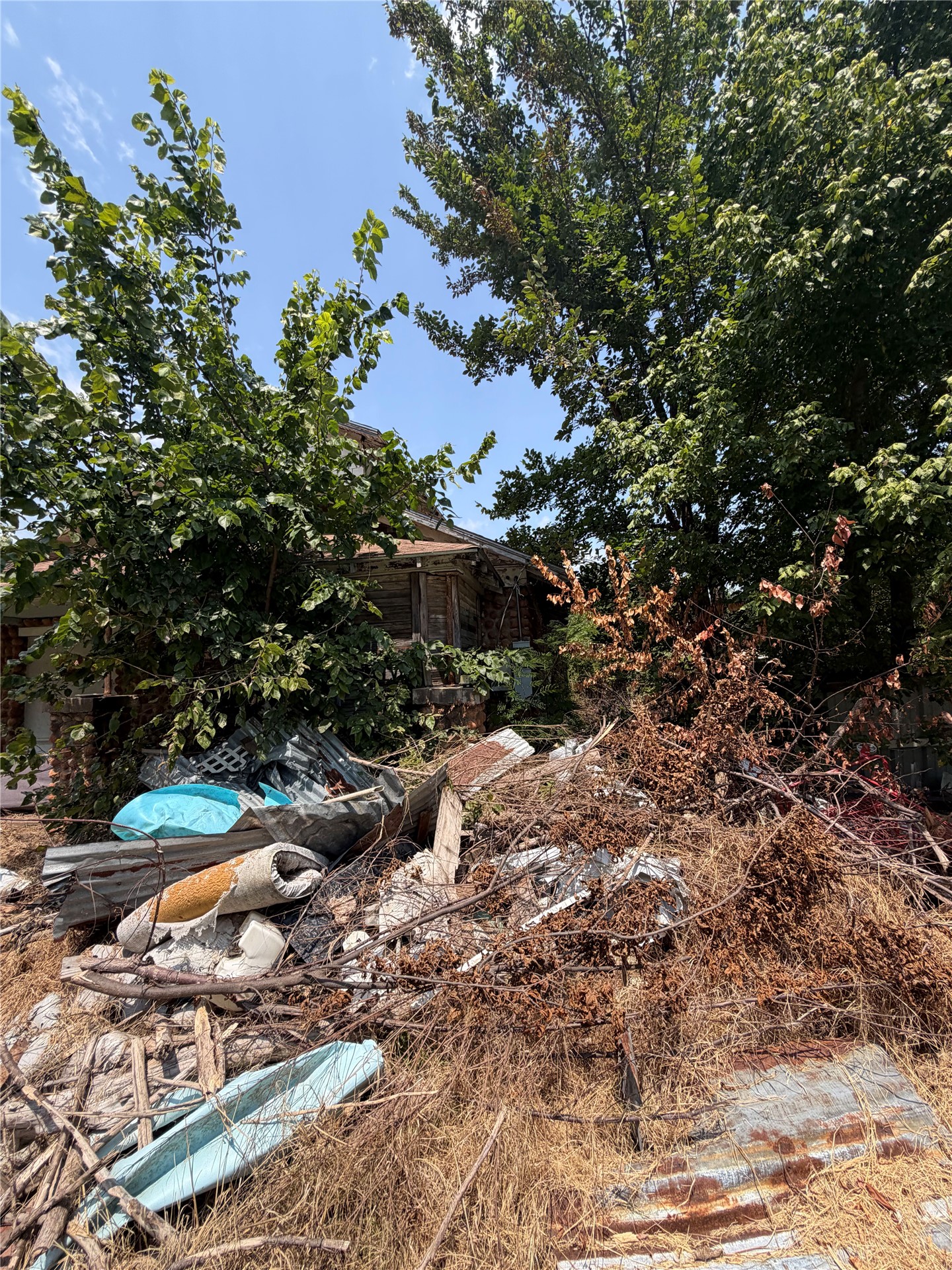 320 W 4th Street
