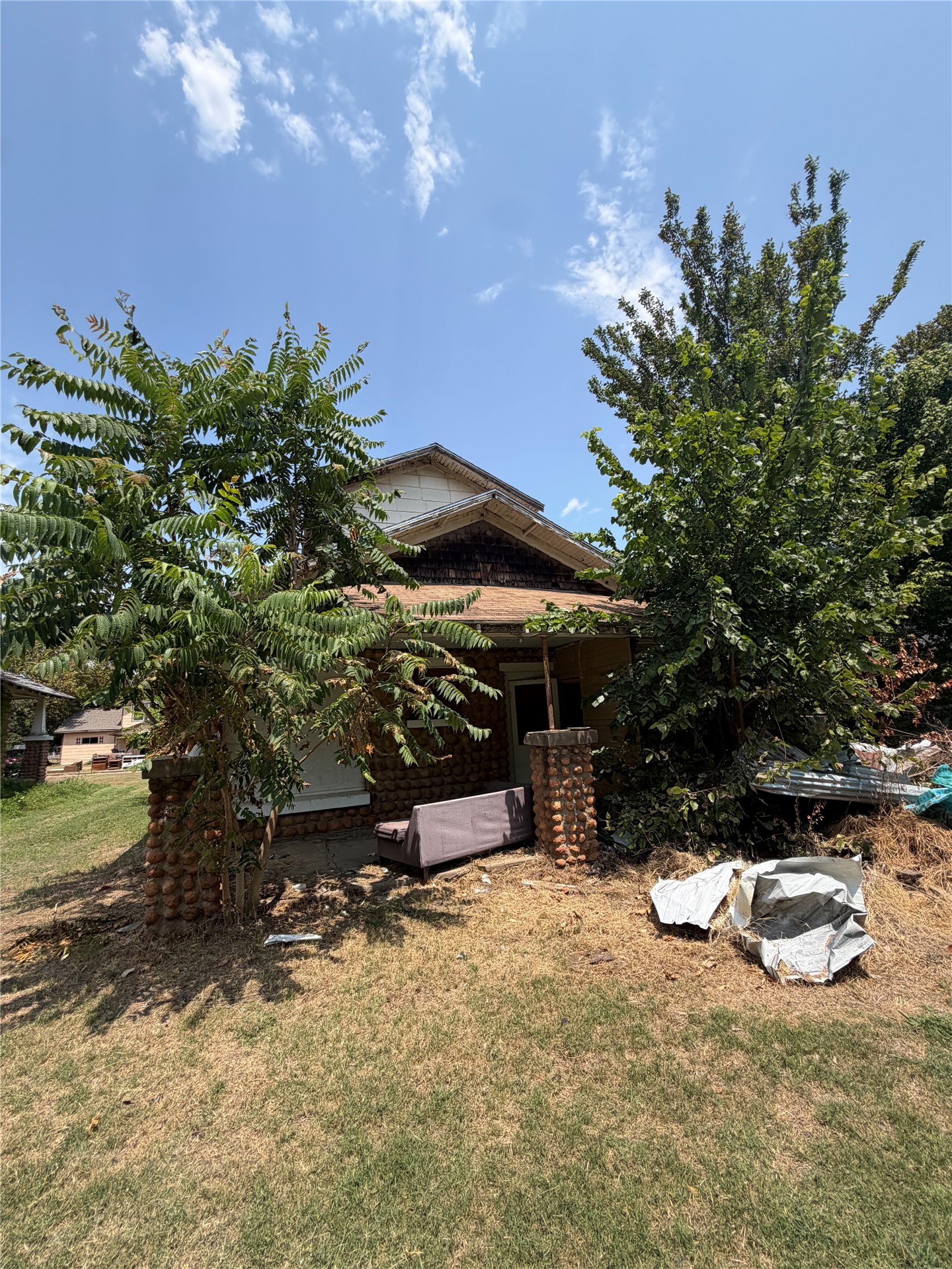 320 W 4th Street