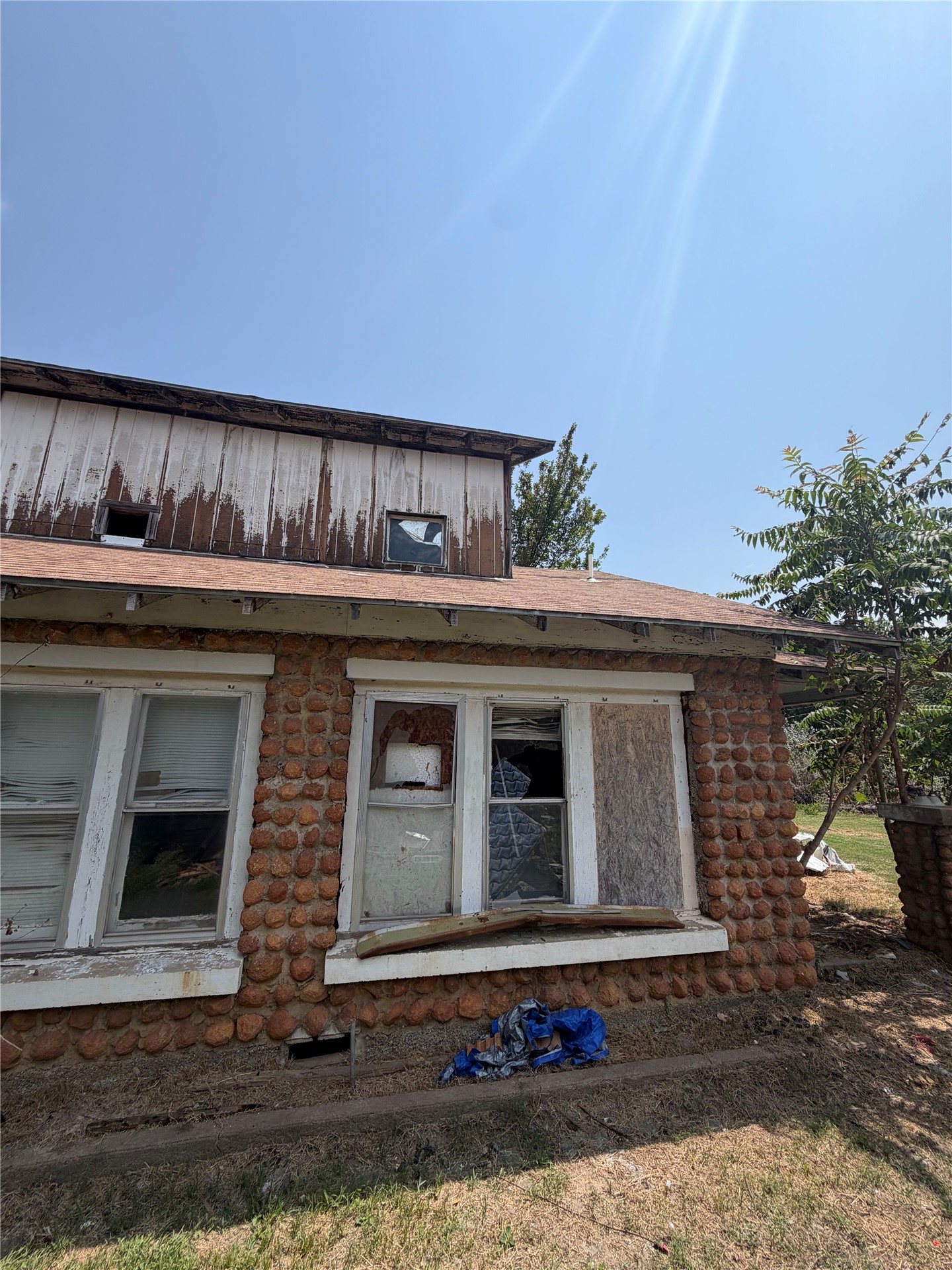 320 W 4th Street
