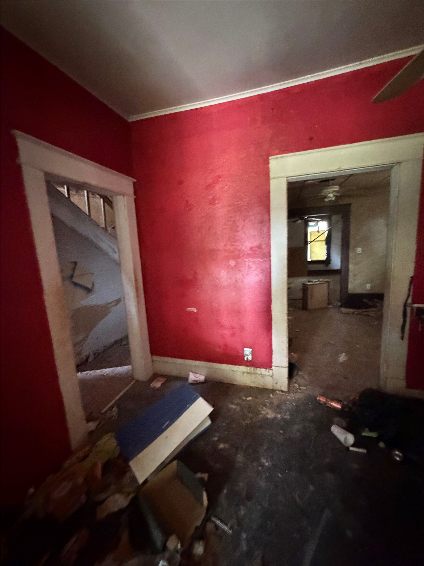 320 W 4th Street