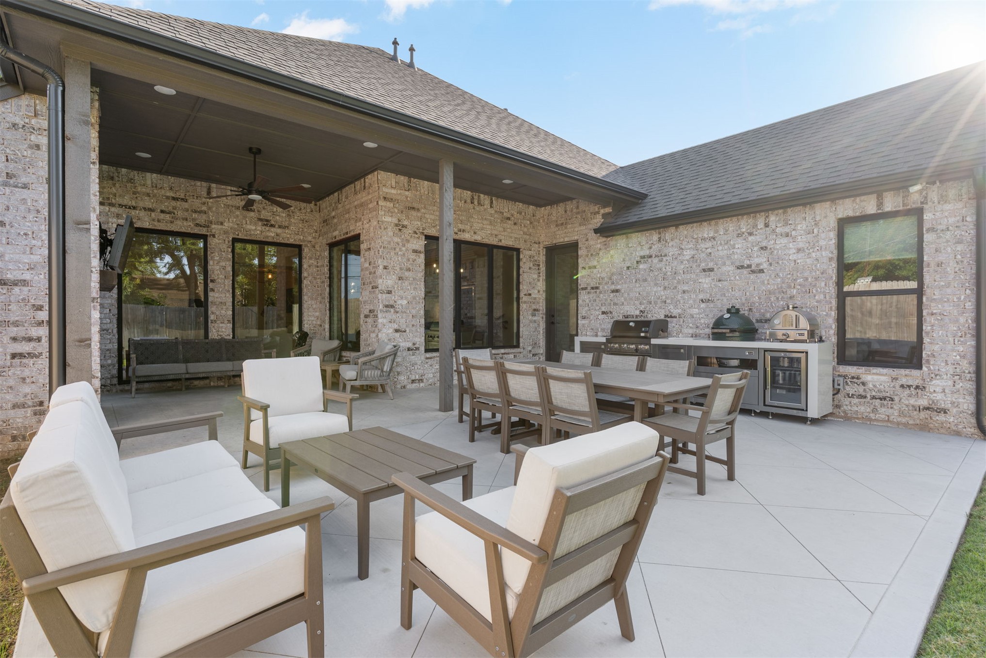 1119 N 36th Place