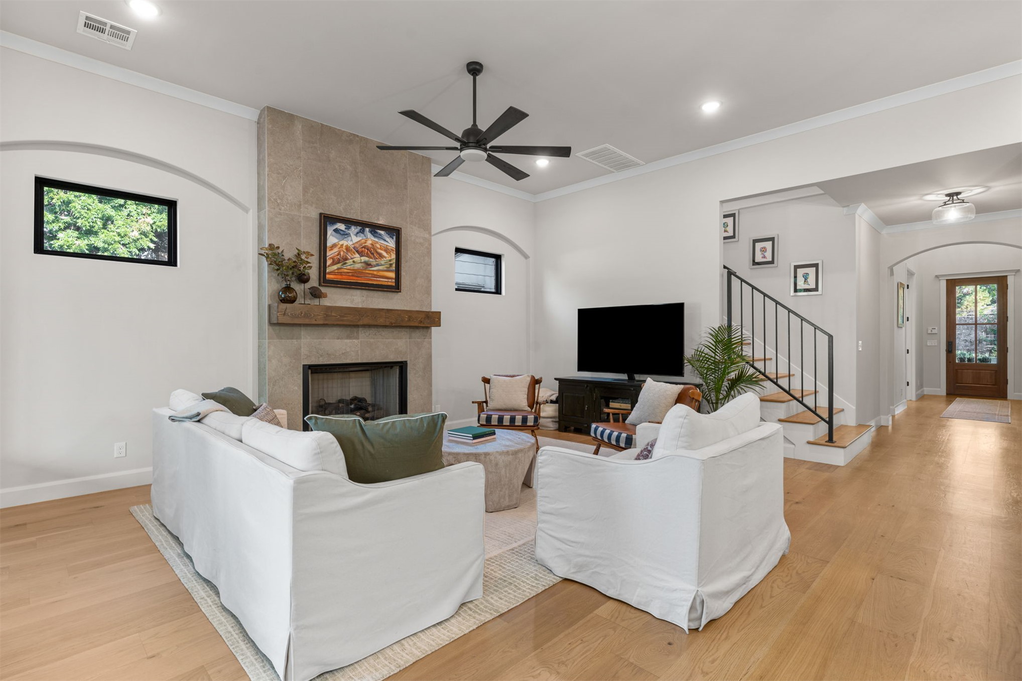 1119 N 36th Place