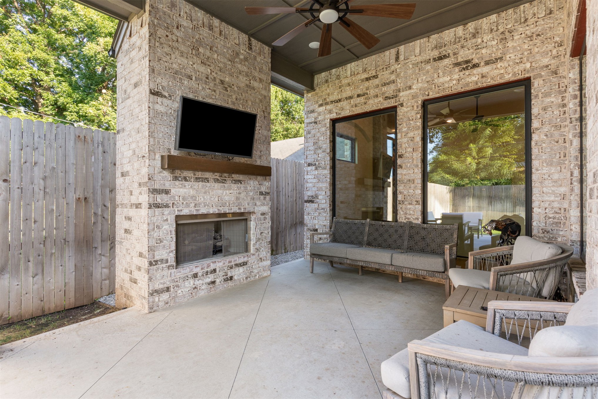 1119 N 36th Place
