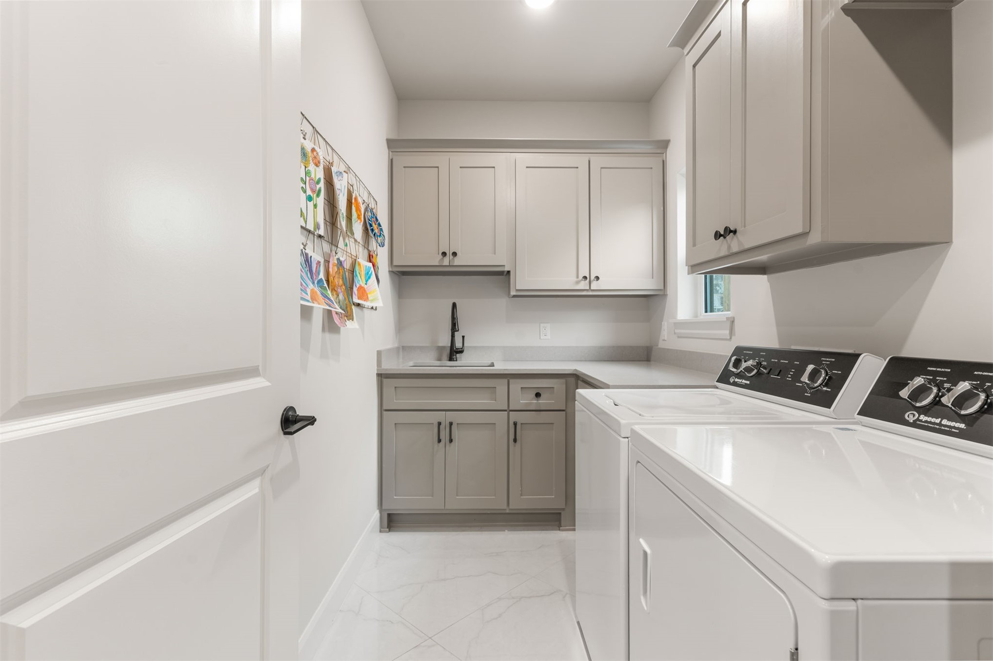 1119 N 36th Place