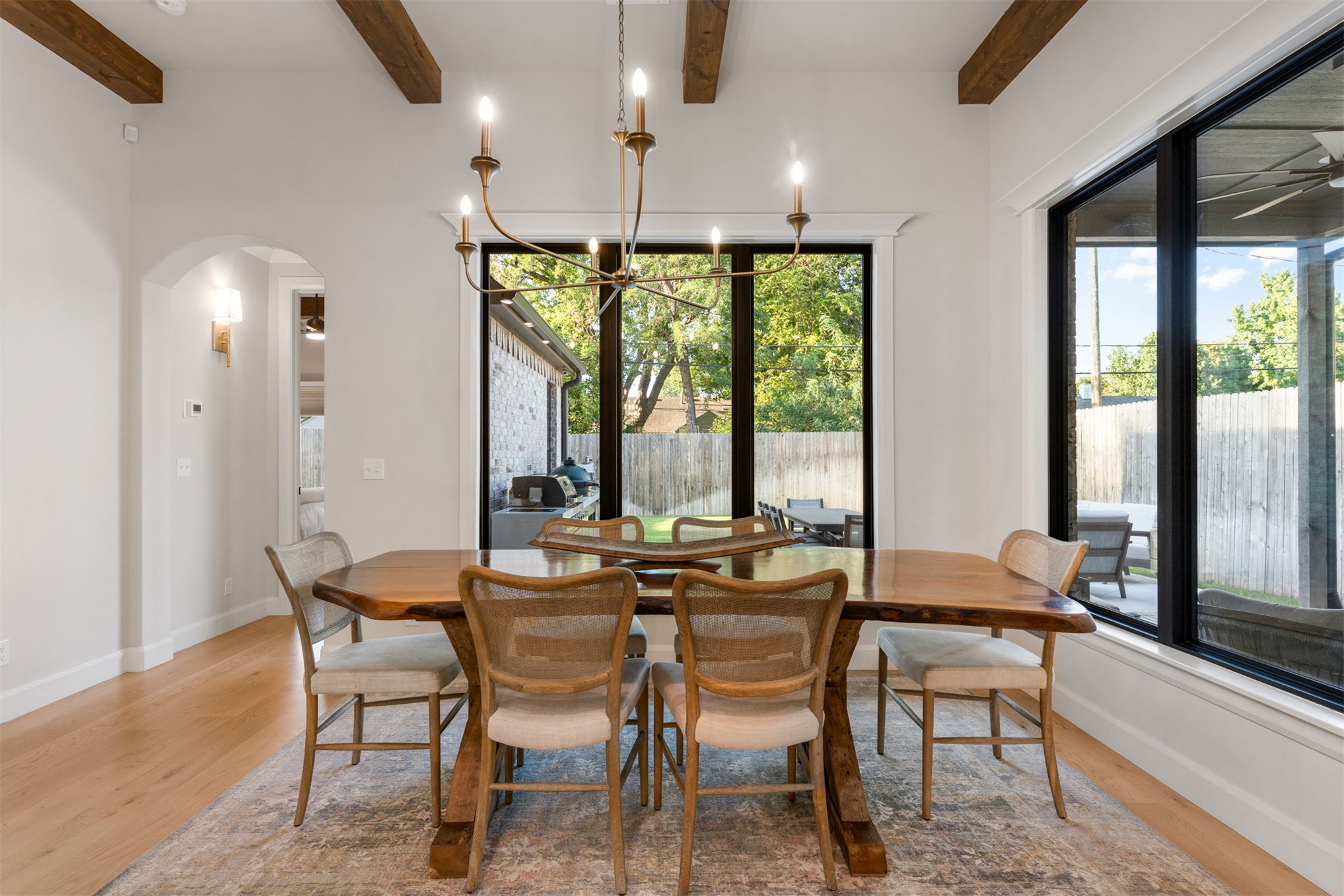1119 N 36th Place
