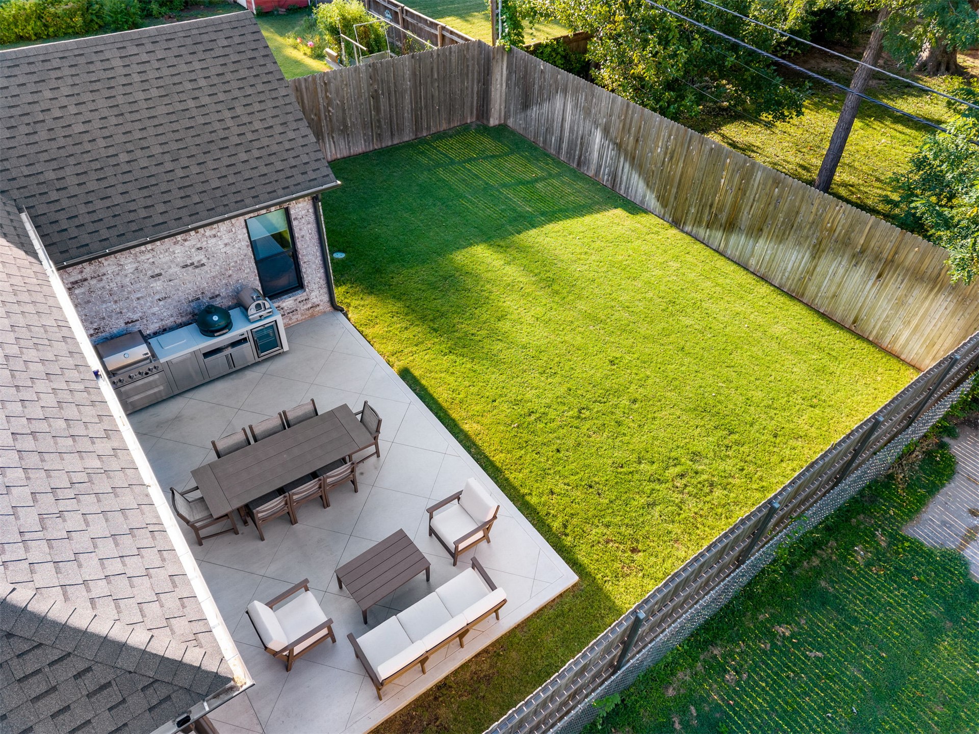 1119 N 36th Place