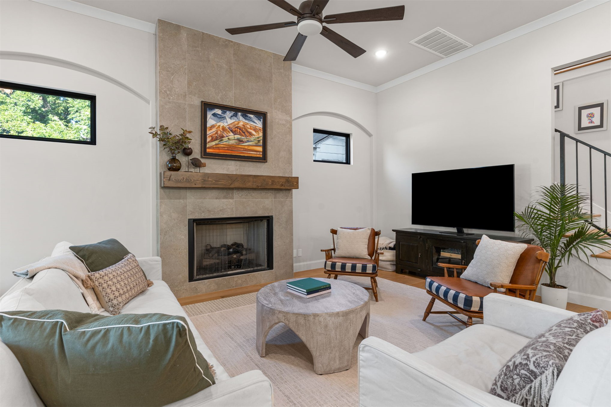 1119 N 36th Place