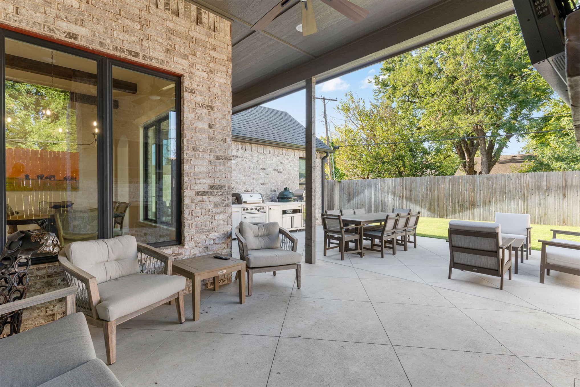1119 N 36th Place