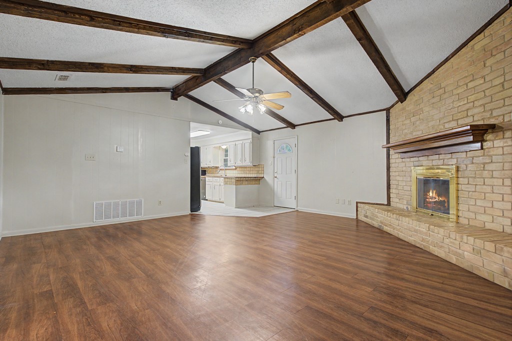 2104 Wainwright Court