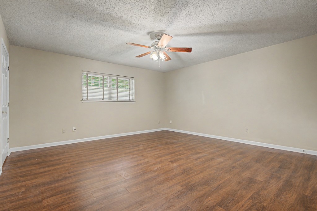 2104 Wainwright Court