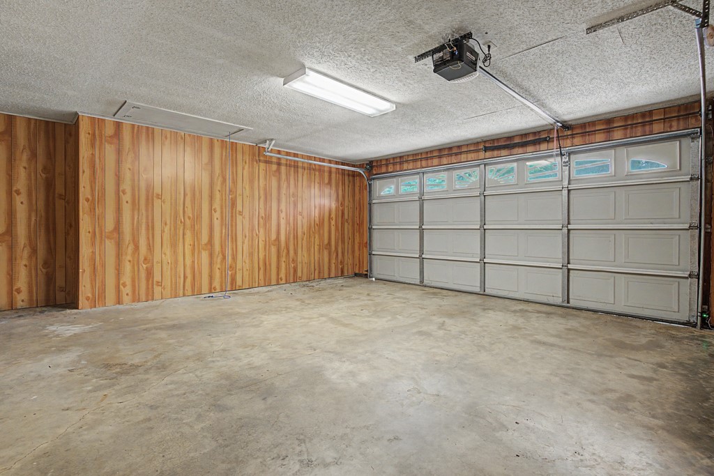 2104 Wainwright Court