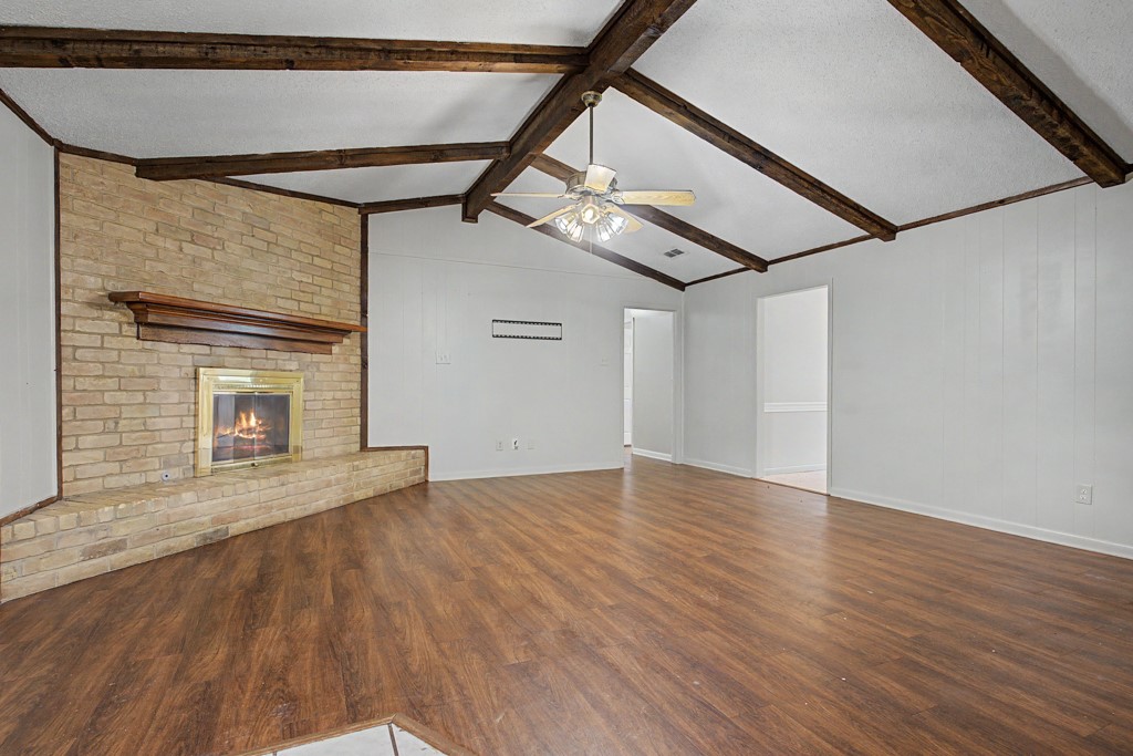 2104 Wainwright Court