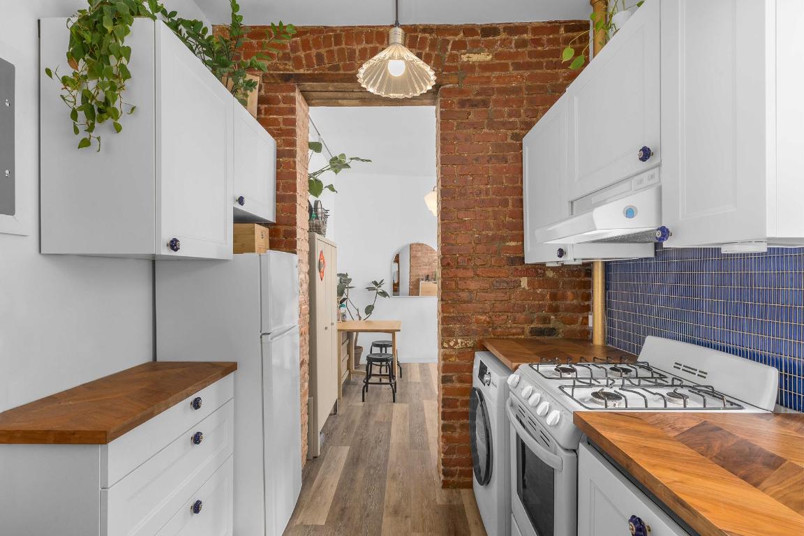 237 ELDRIDGE Street 18