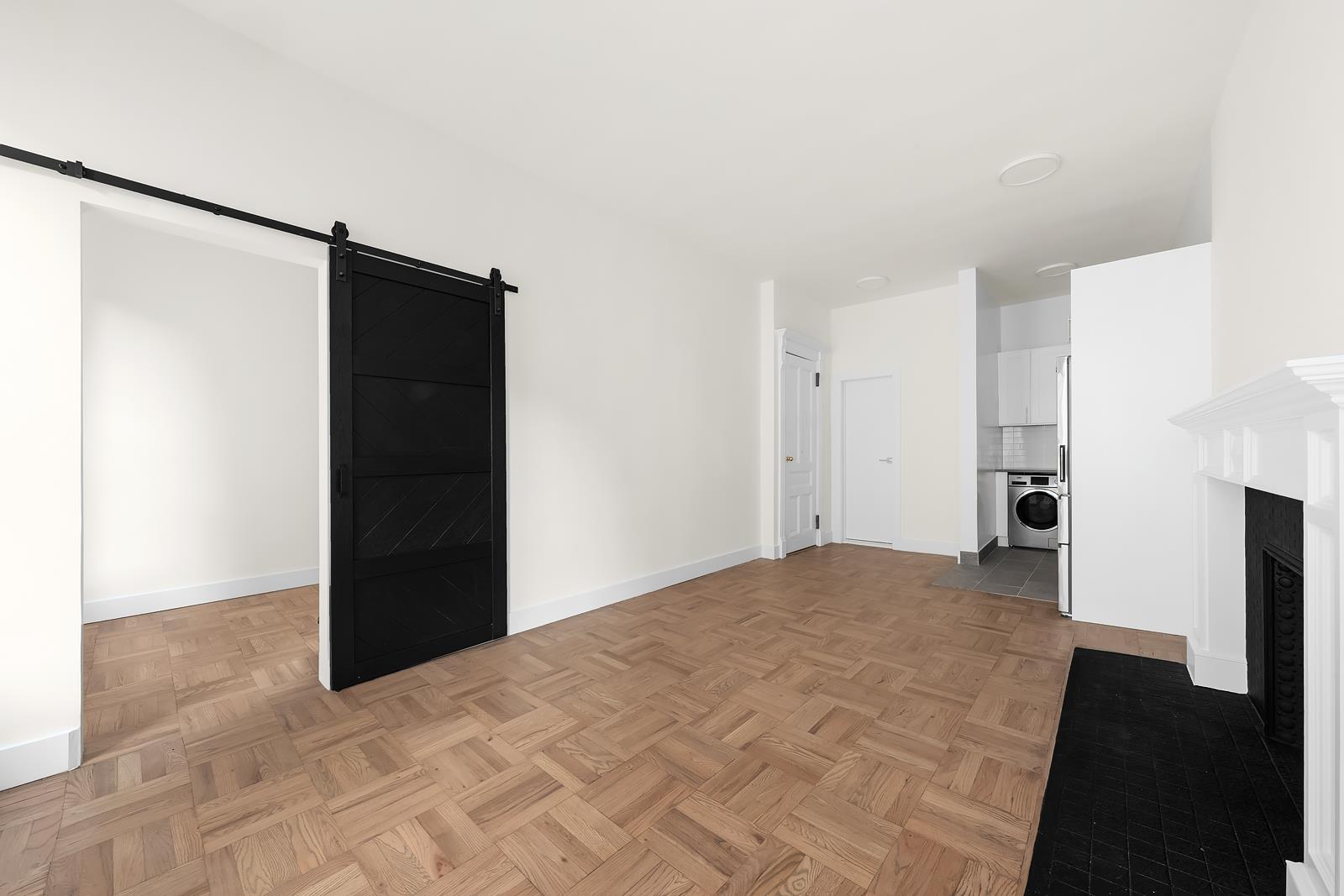 122 W 80TH Street 4R