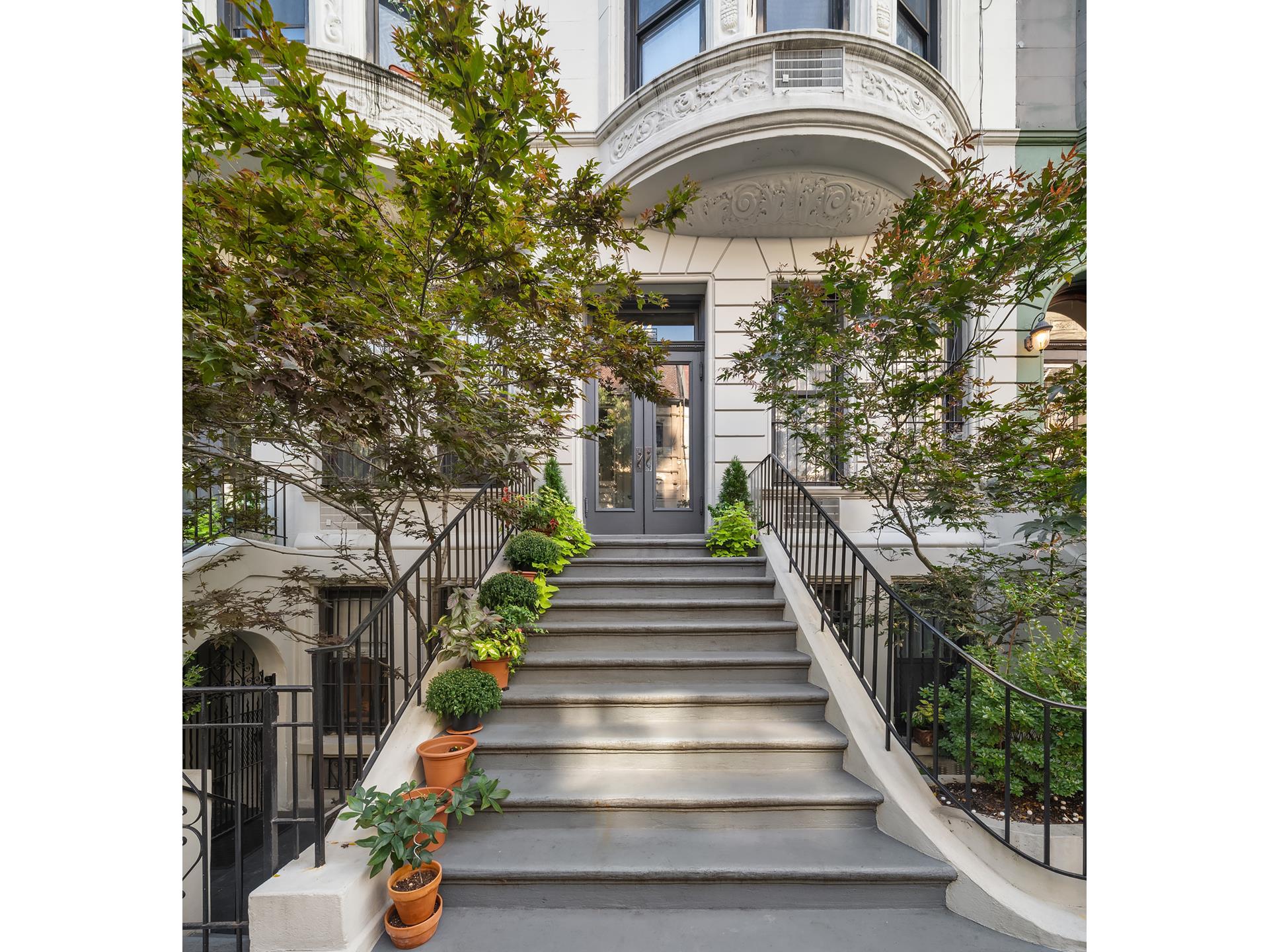 134 W 80TH Street 2R