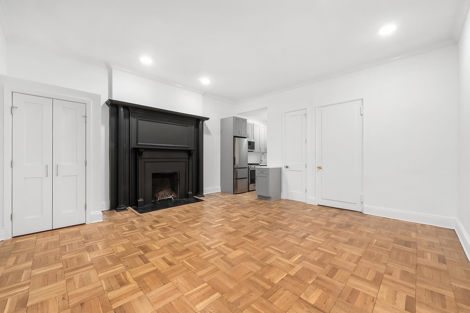 134 W 80TH Street 2R