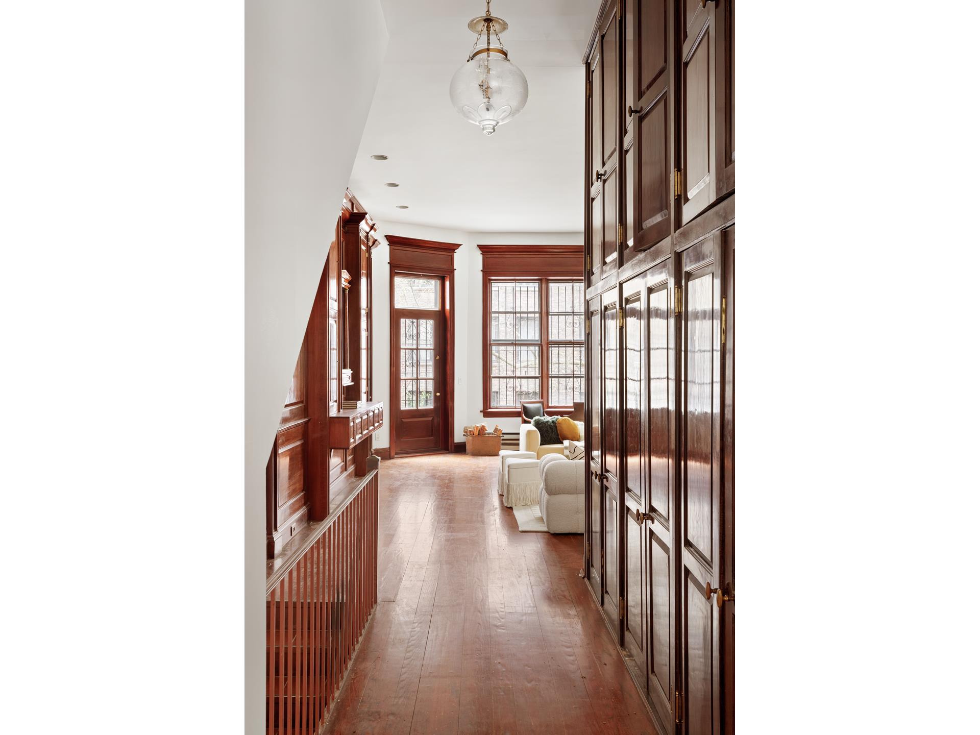 116 W 74TH Street