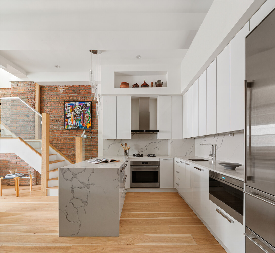 521 W 47TH Street PHD