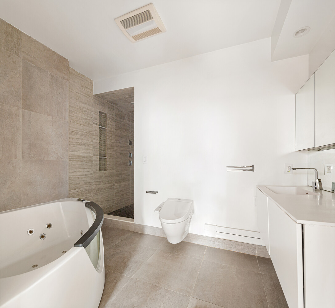 521 W 47TH Street PHD