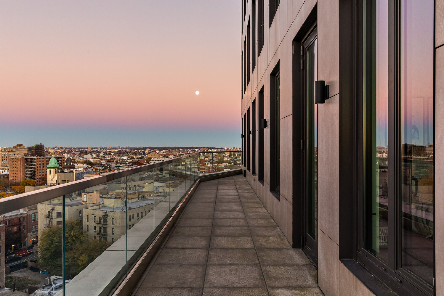 856 WASHINGTON Avenue PH1