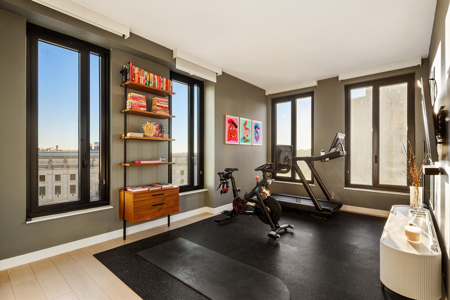 856 WASHINGTON Avenue PH1