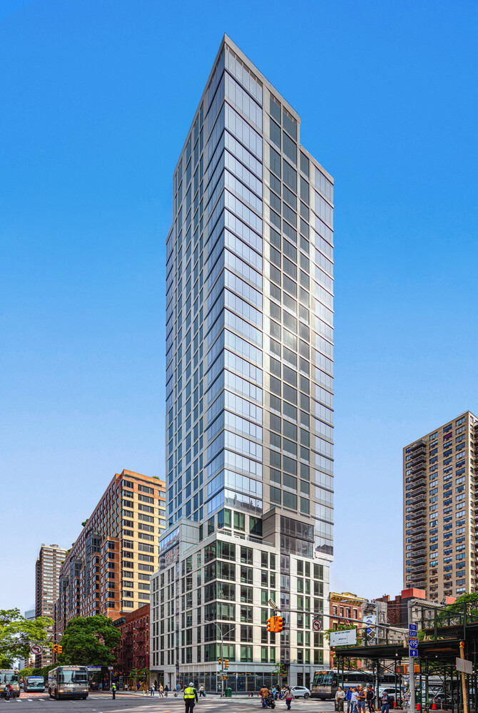 501 3RD Avenue 18D
