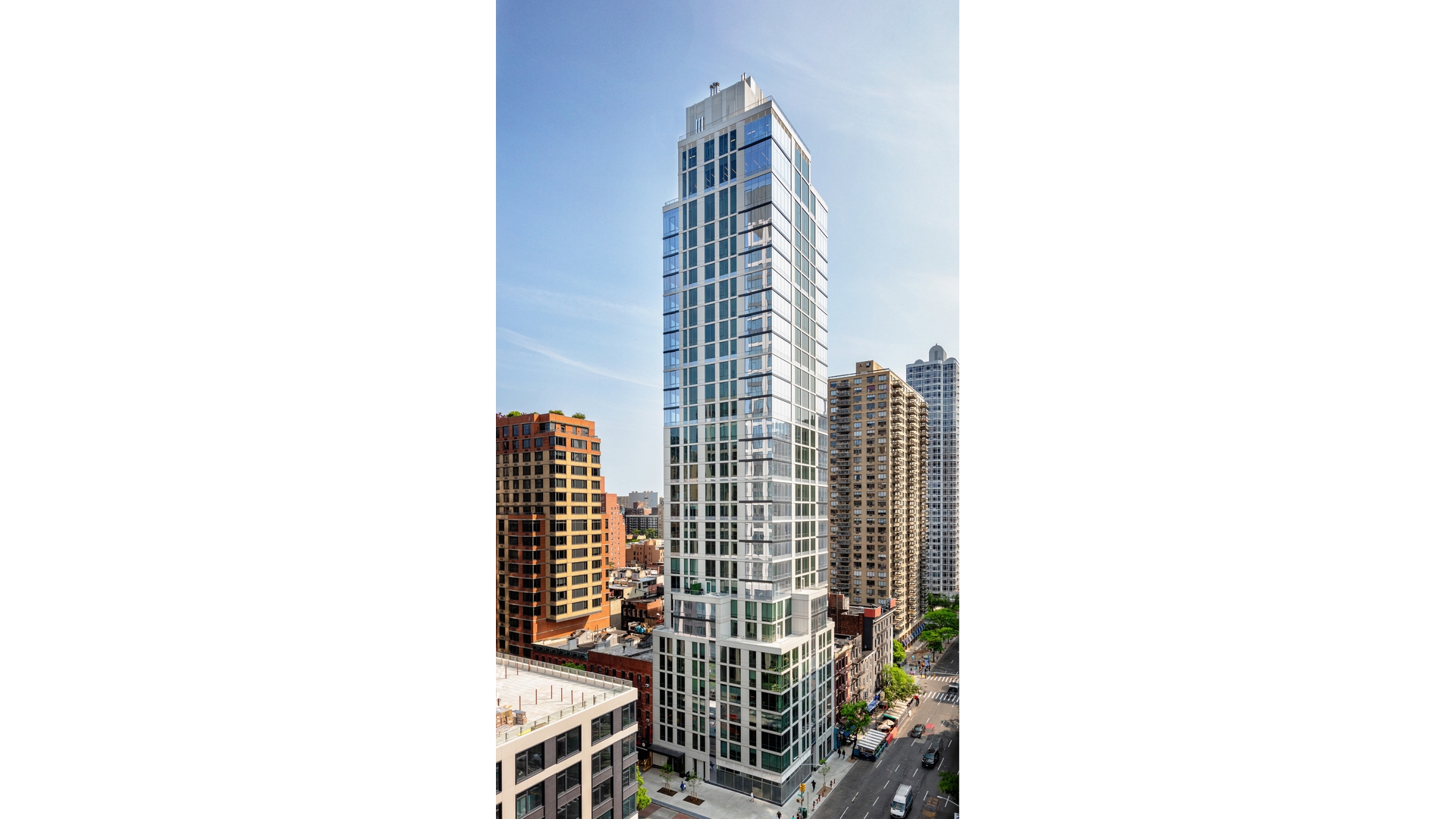 501 3RD Avenue 32B