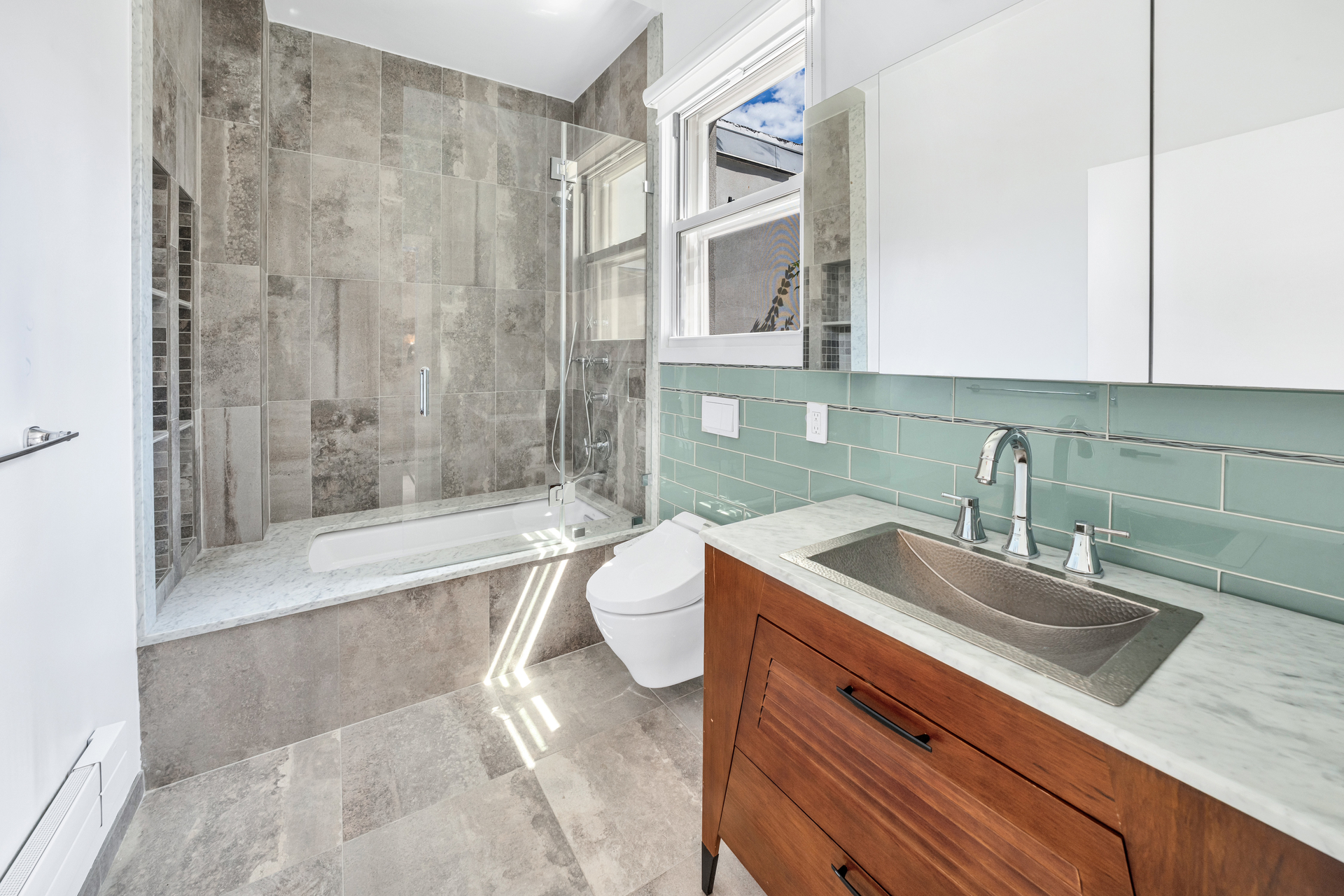 521 W 47TH Street 4D
