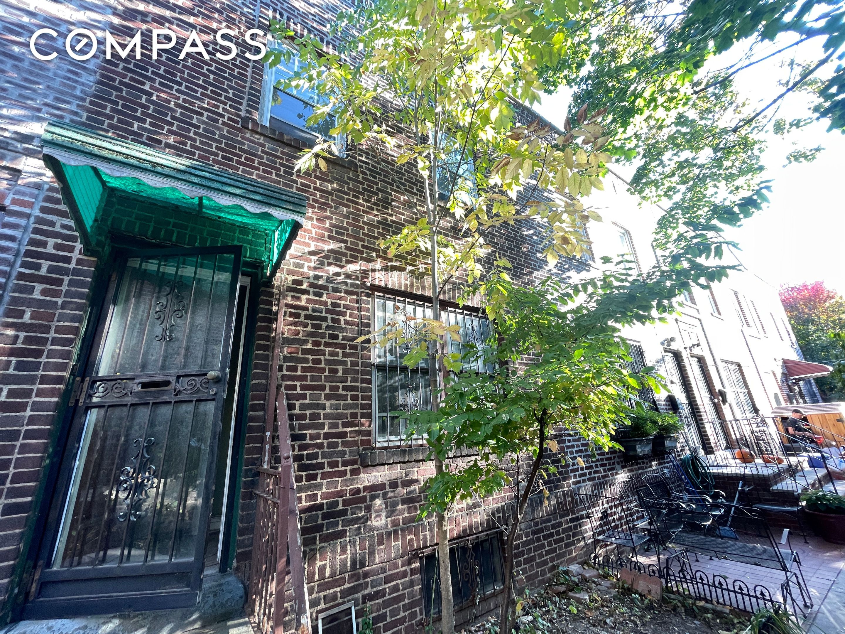 9 Roosevelt Court