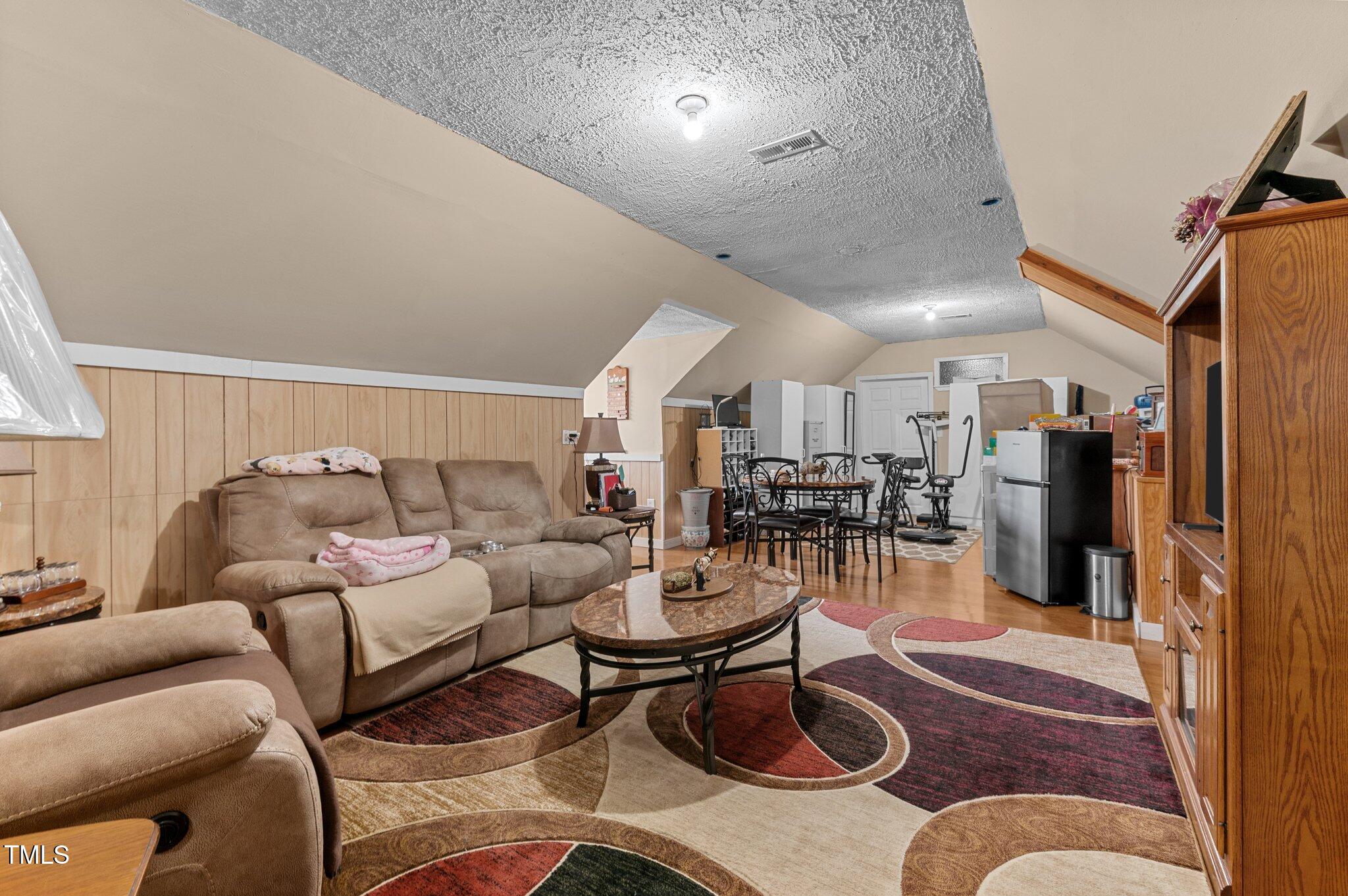 1031 Franklin Lane