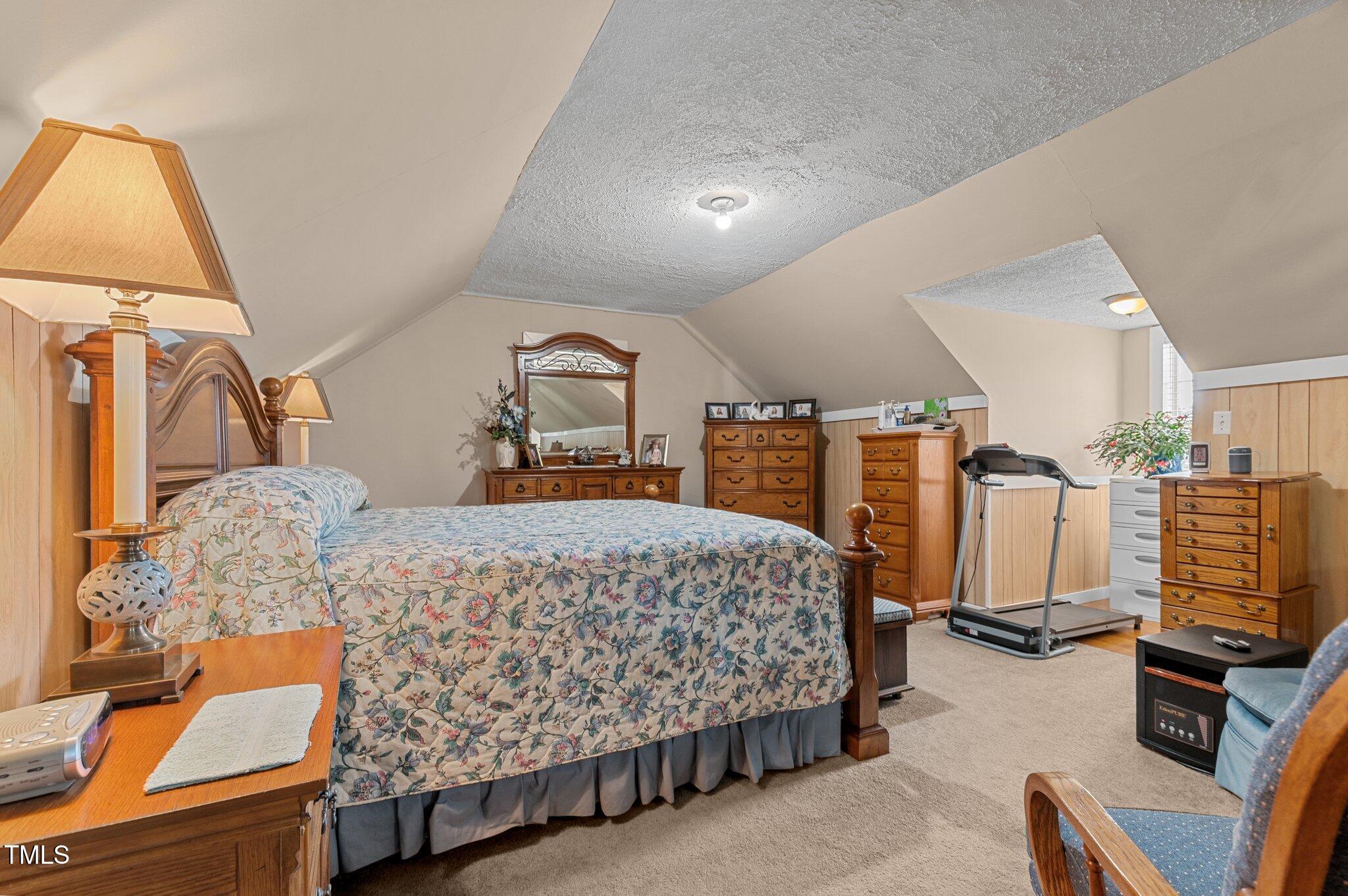1031 Franklin Lane