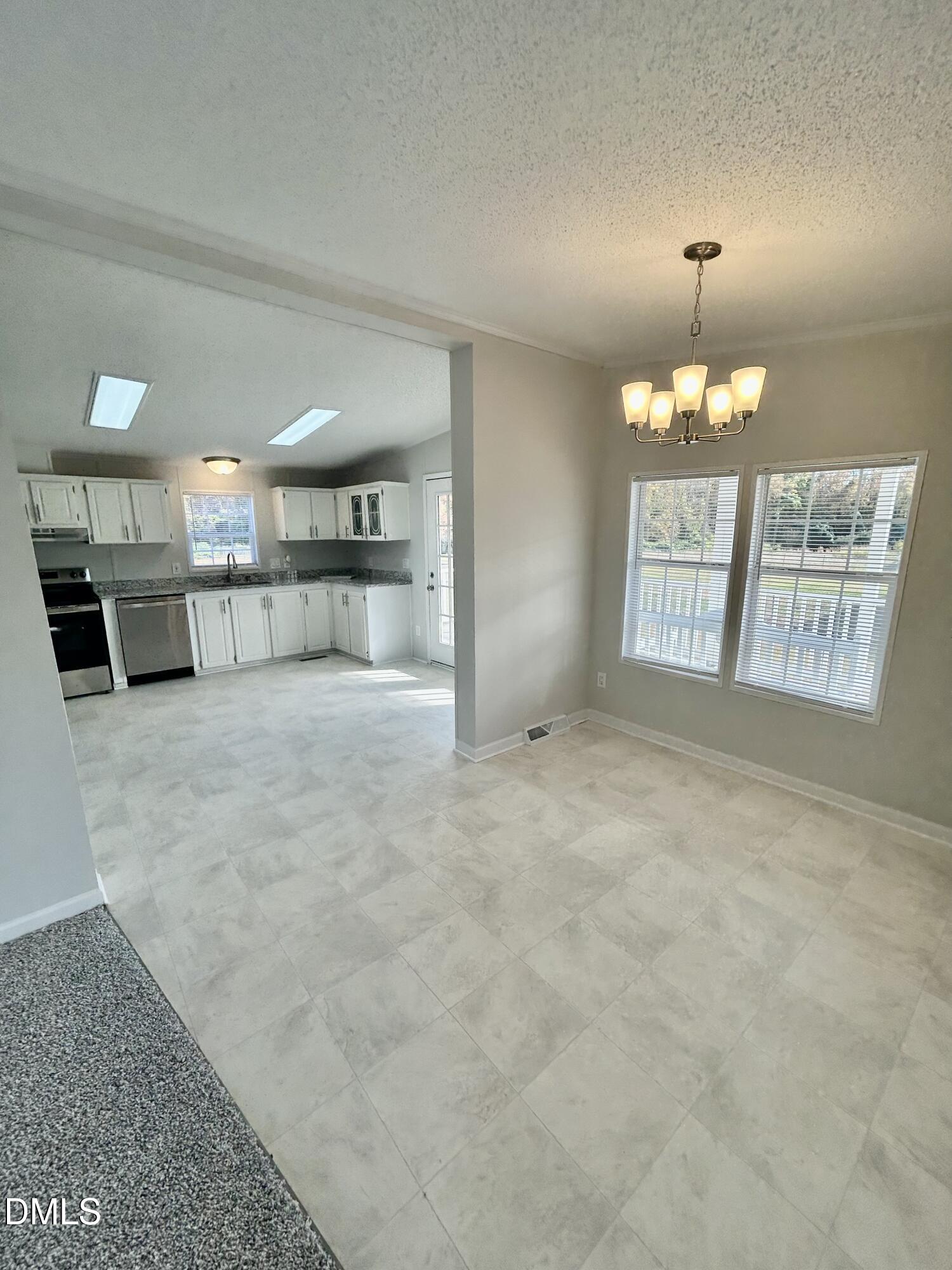 102 Bladestone Place