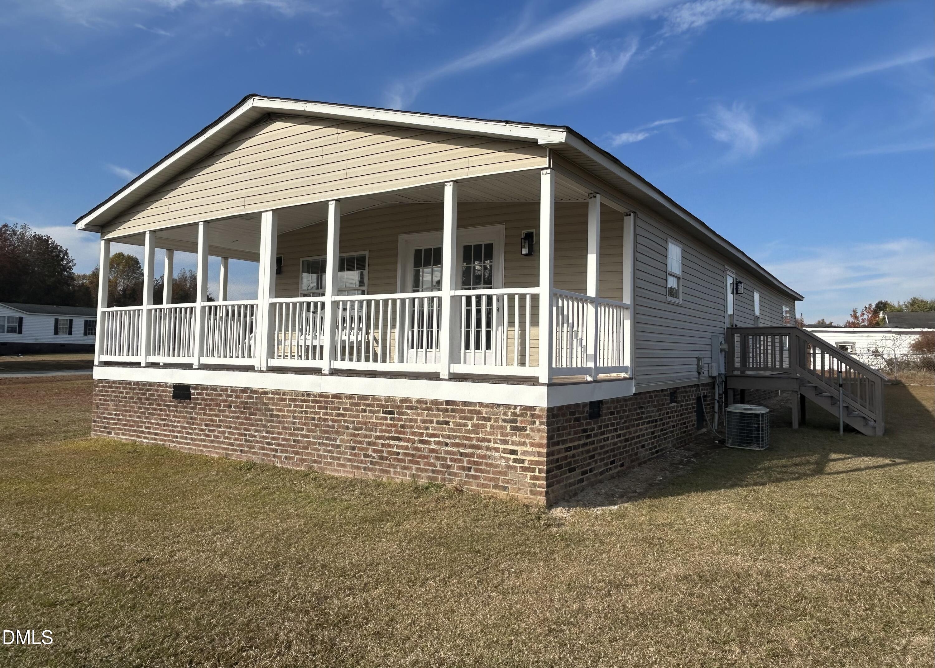 102 Bladestone Place