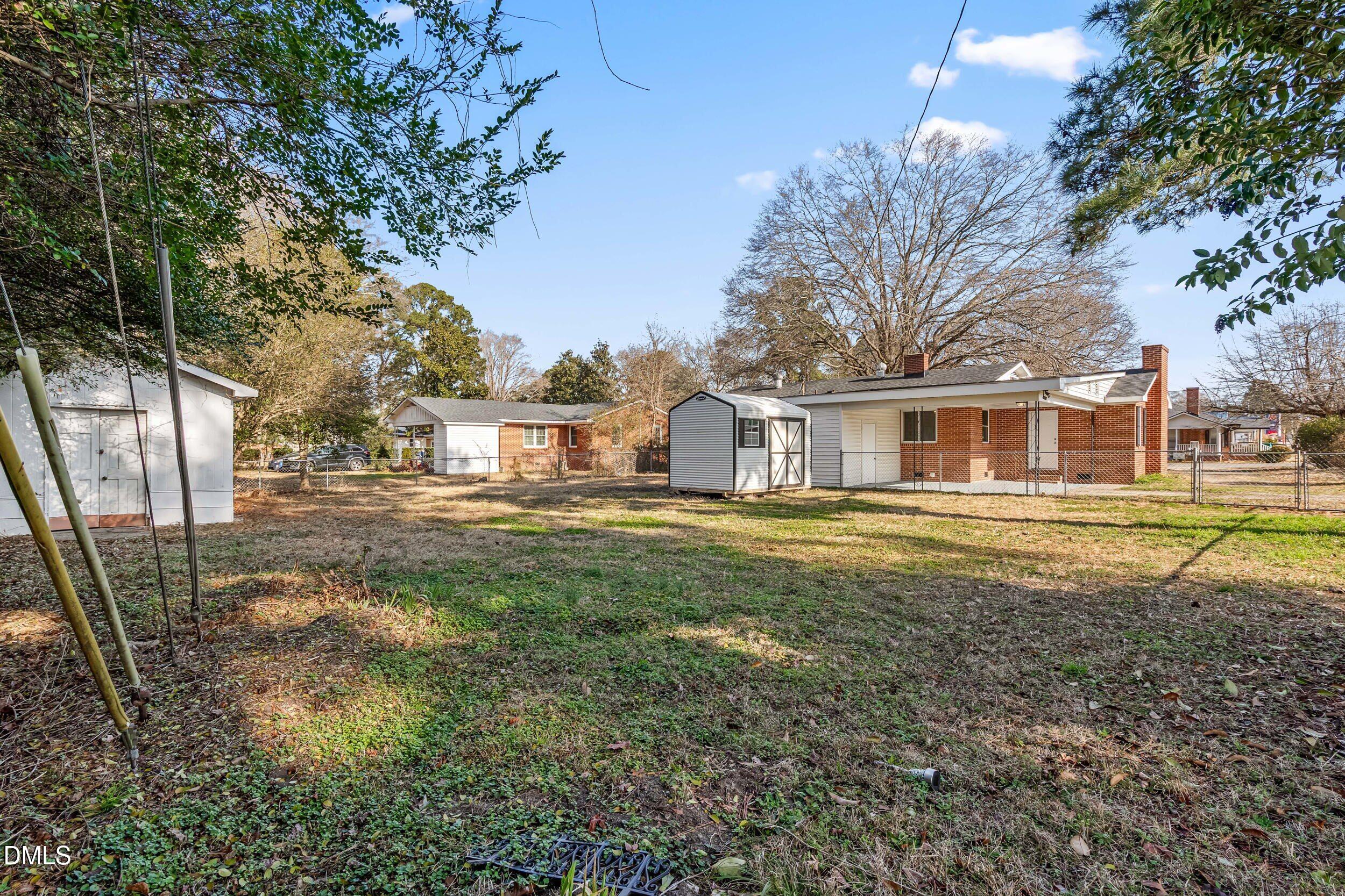 201 W Fayetteville