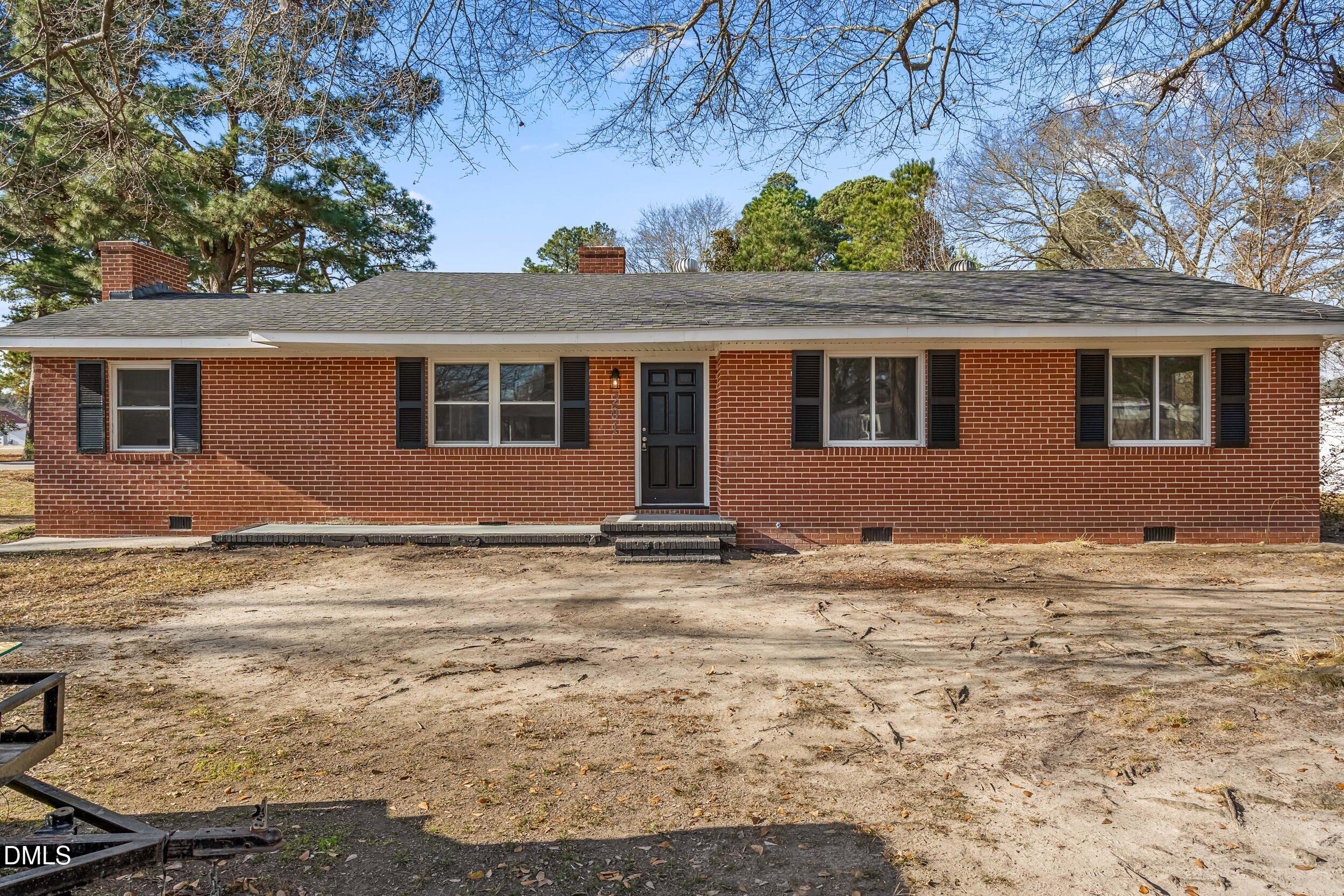 201 W Fayetteville