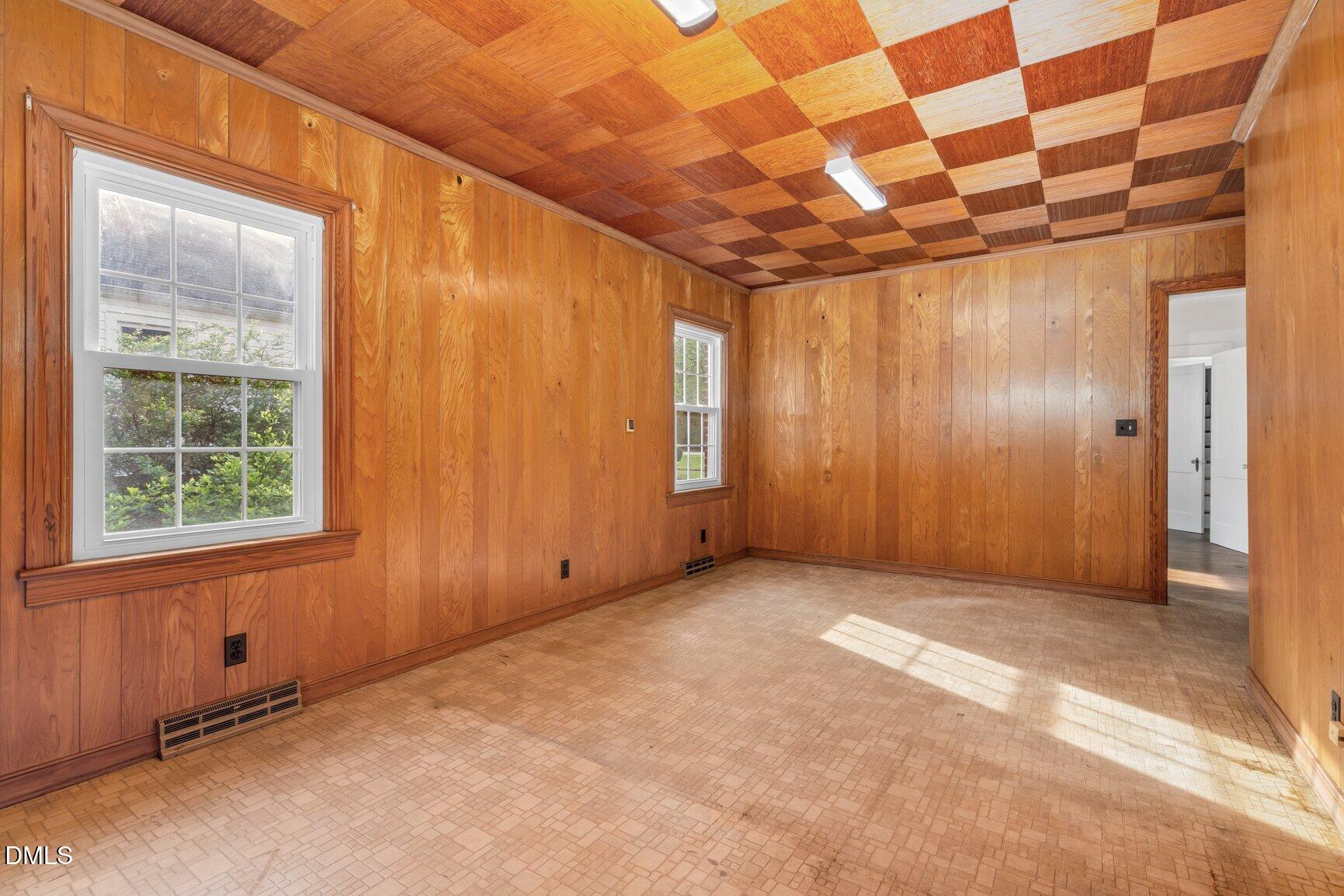 701 E Nash Street