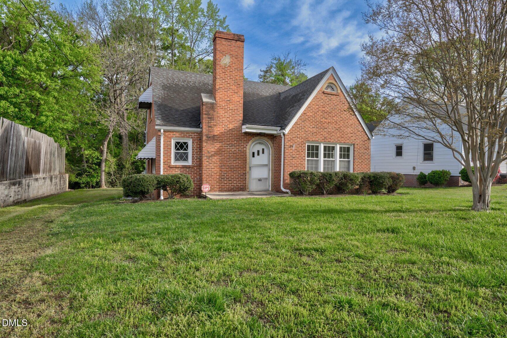 701 E Nash Street