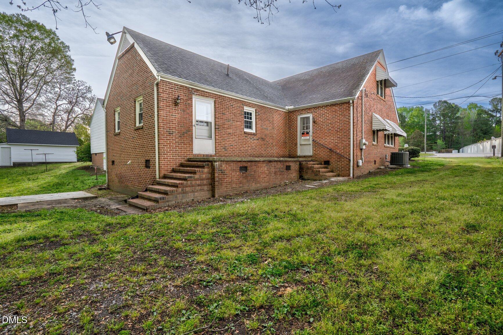 701 E Nash Street