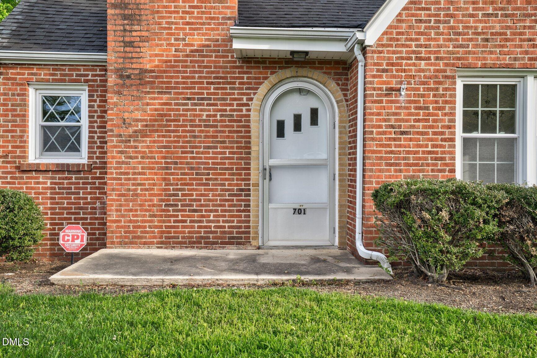 701 E Nash Street